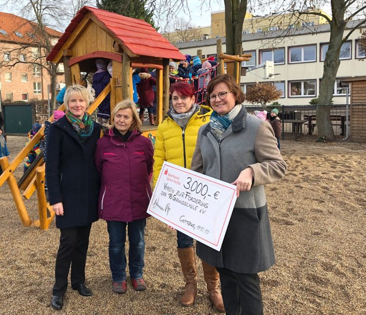 Neues Klettergerüst für die Sportbetonte Grundschule Cottbus