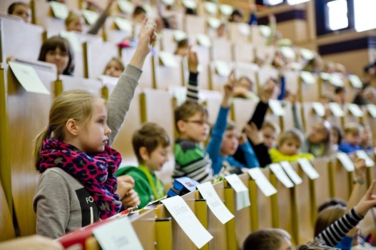 „Leonhard und der Nikolaus“ in der Cottbuser und Senftenberger Kinderuni