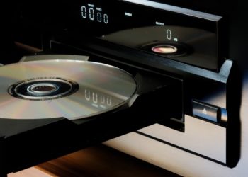 Extremistische Musik. Brandenburger LKA regt Indizierung von 69 Tonträgern an