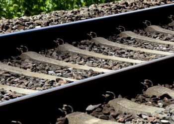 Toter an Bahnübergang in Cottbus gefunden