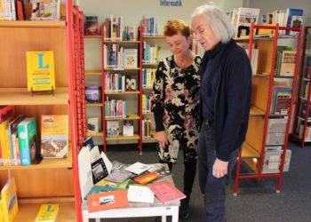 Lausitzer Literatursammlung erweitert. Bücher und Hörbücher übergeben