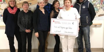 4.444,44 Euro! „Rock und Rhythmen gegen Krebs“ spenden an Cottbuser Kinderklinik