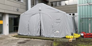 Carl-Thiem Klinikum Cottbus richtet Testzelt für Coronavirus ein