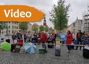 Lausitzer Reisebüros protestieren in Cottbus für Soforthilfen in Corona-Krise