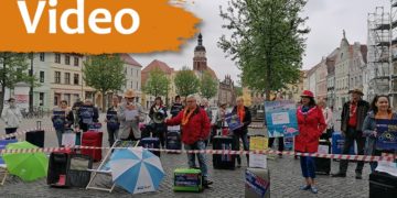 Lausitzer Reisebüros protestieren in Cottbus für Soforthilfen in Corona-Krise