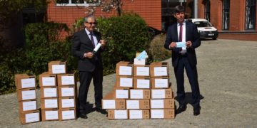 Spree-Neiße verteilt Mund-Nasenschutzmasken an Gemeinden