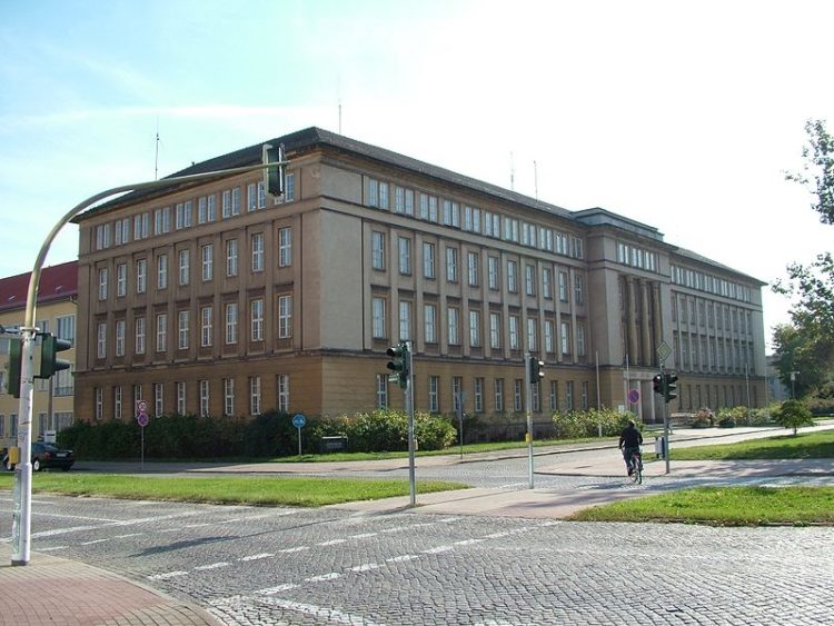 Eisenhütenstadt öffnet Tiergehege, Museum und Bibliothek