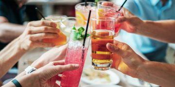 Coronalockerungen: Was ist bei Feiern, Treffen und Besuchen erlaubt, was nicht?