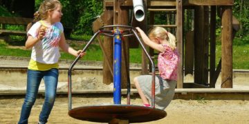 Brandenburg: Spielplätze öffnen, Erleichterungen für Gastronomie & Tourismus