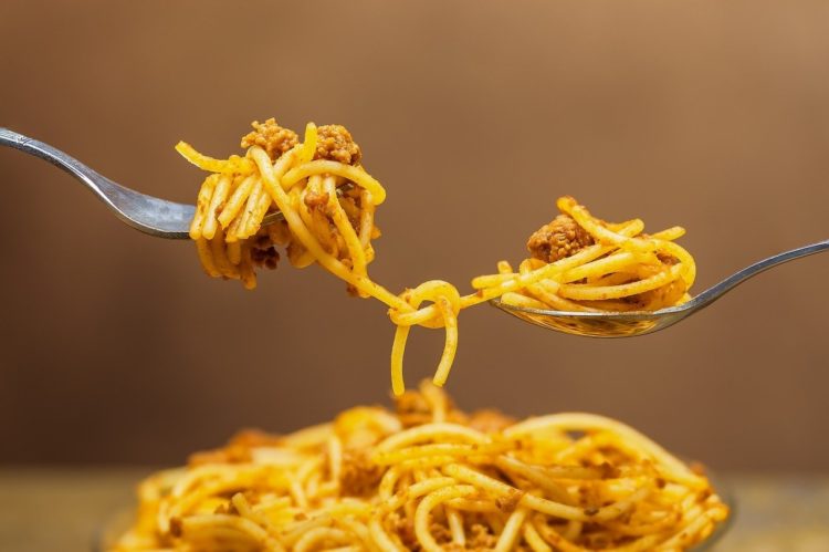 Forst gibt Mittagessen kostenfrei an Kinder aus