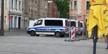 Polizei löst AfD-Corona-Demo in Cottbus auf. Festnahmen nach Veranstaltungsende