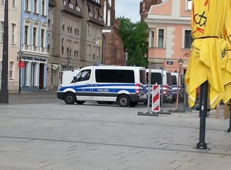 Polizei löst AfD-Corona-Demo in Cottbus auf. Festnahmen nach Veranstaltungsende