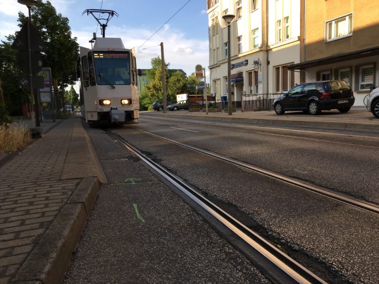 Straßenarbeiten im Cottbuser Norden. Umleitungen für Auto- und Bahnverkehr