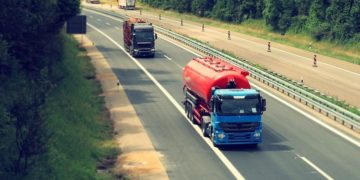 Sonn- und Feiertagsfahrverbot für Lkw gilt in Brandenburg wieder