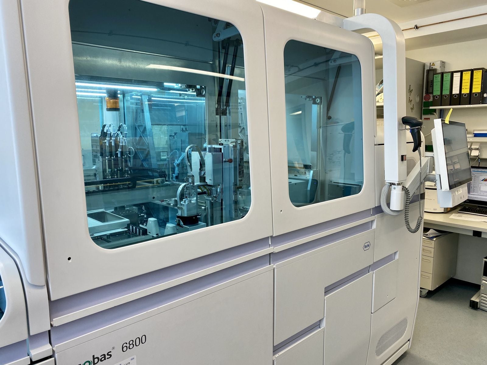PCR-Testvollautomat im Cottbuser Carl-Thiem Klinikum; Foto: CTK PCR-Testvollautomat im Cottbuser Carl-Thiem Klinikum; Foto: CTK