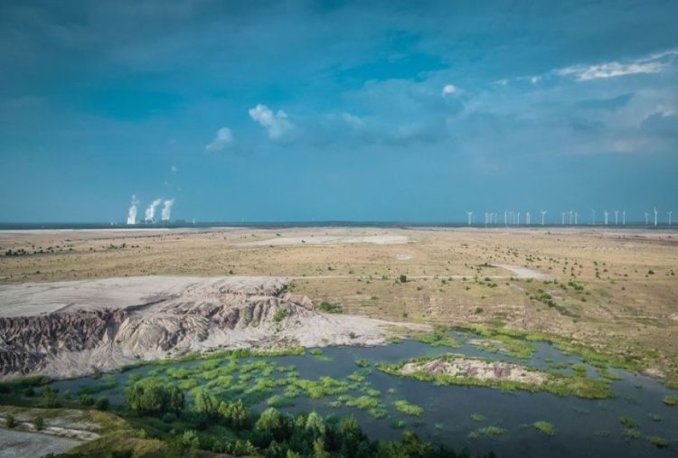 Cottbuser Ostsee_Kraftwerk Jänschwalde im Hintergrund