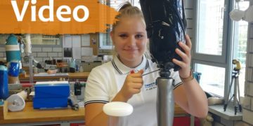 Lehrling des Monats mit Helferherz als Orthopädietechnik-Mechanikerin in Cottbus