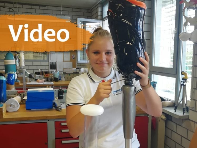 Lehrling des Monats mit Helferherz als Orthopädietechnik-Mechanikerin in Cottbus