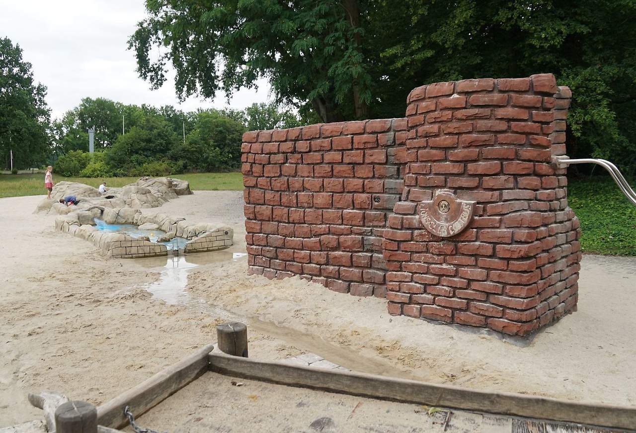 Der Wasserspielplatz im Cottbuser Eliaspark soll weitergebaut werden. Dafür sind weitere Spenden nötig; Niederlausitz aktuell