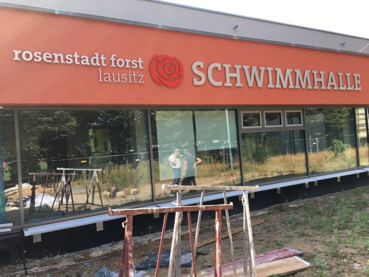 Sanierung der Schwimmhalle Forst im Zeitplan