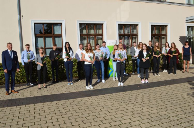Kreisverwaltung Elbe-Elster empfing 18 neue Auszubildende und Studierende