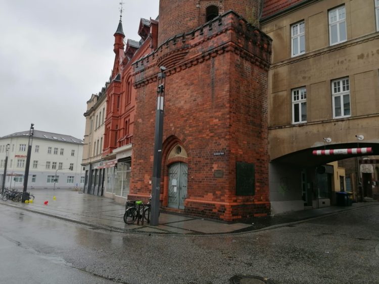 Blitzableiter nach Unfall beshädigt