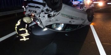 Zwischen Cottbus und Vetschau: Auto überschlägt sich auf der A15