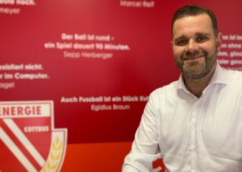FC Energie Cottbus: Verwaltungsrat stürzt Präsidium. Lemke neuer Präsident