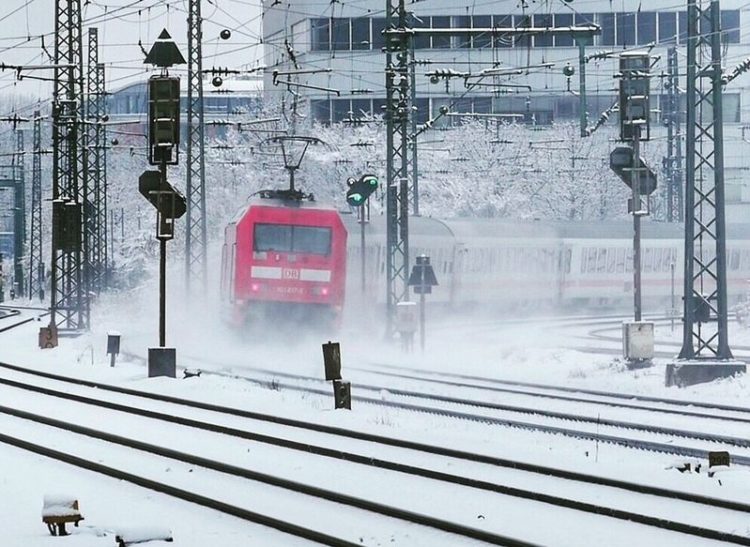 Neuschnee in der Lausitz erwartet. Einschränkungen bei Bus- und Bahnverkehr