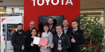 Takumi-Award für Cottbuser Toyota-Autohaus. Preisgeld an "Hey Alter" gespendet
