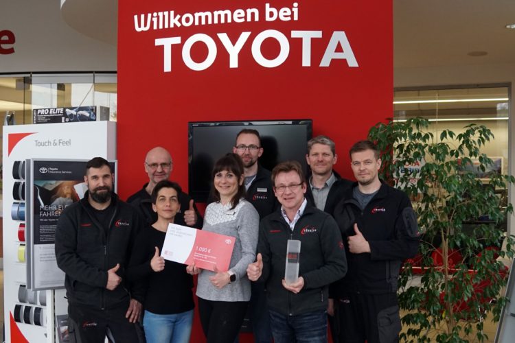 Takumi-Award für Cottbuser Toyota-Autohaus. Preisgeld an "Hey Alter" gespendet