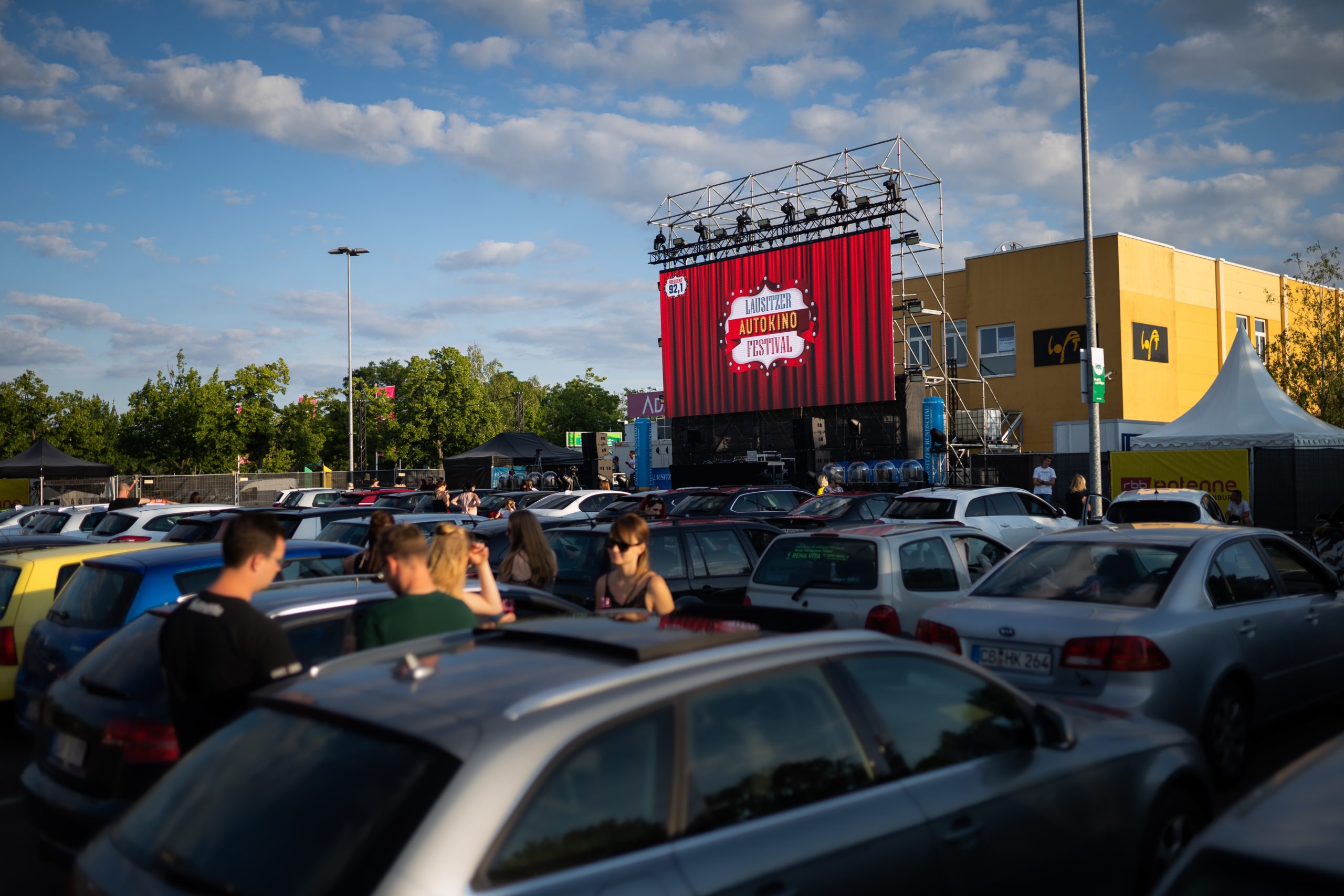 Zweites Autokino-Festival in Cottbus mit Konzerten, Shows und Filmen NIEDERLAUSITZ aktuell
