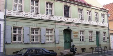 Bild: Wikipedia  / Alexandru.giurca / https://de.wikipedia.org/wiki/Wendisches_Museum#/media/Datei:Wendisches_Museum-Cottbus.JPG