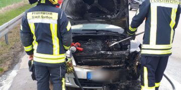 PKW-Brand auf der A13 bei Freiwalde