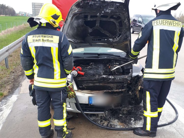 PKW-Brand auf der A13 bei Freiwalde