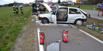 Mehrere Verletzte durch Verkehrsunfall bei Hosena