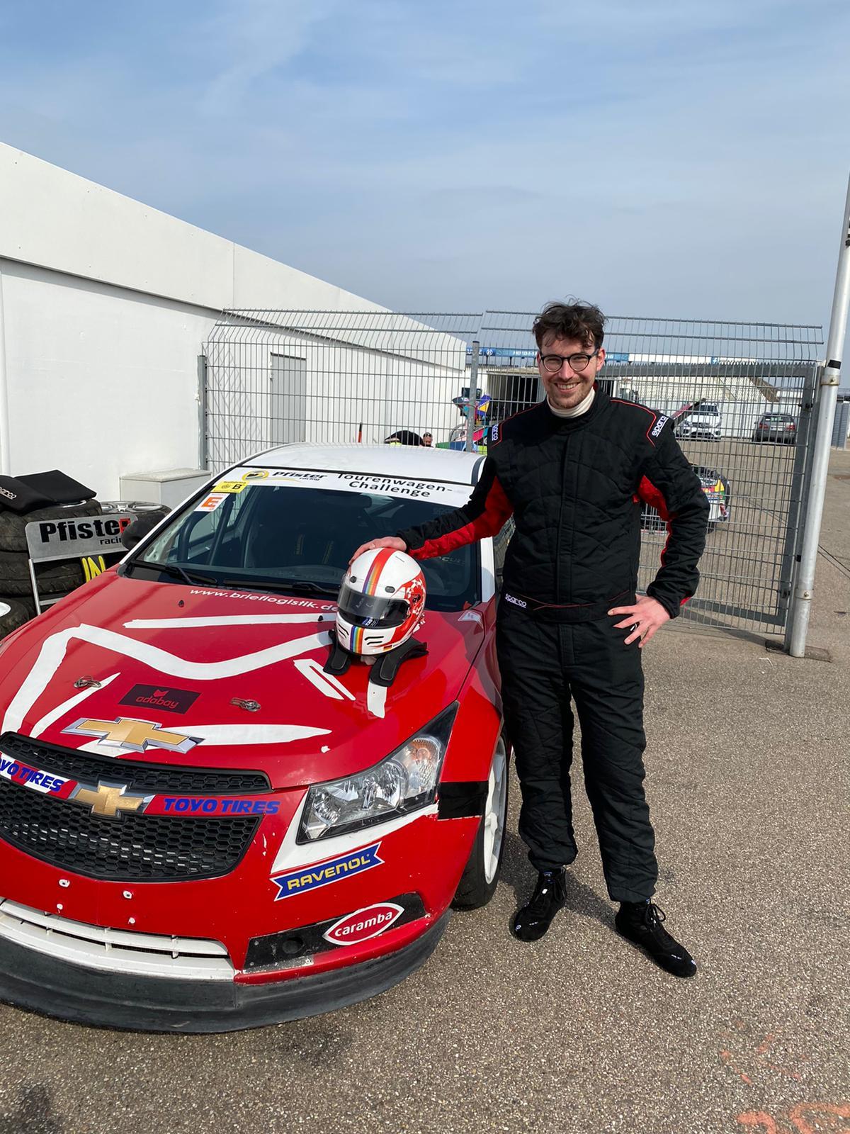 Der Cottbuser Tourenwagenfahrer Marco Bedrich am Testtag auf dem Hockenheimring; Foto: privat Der Cottbuser Tourenwagenfahrer Marco Bedrich am Testtag auf dem Hockenheimring; Foto: privat