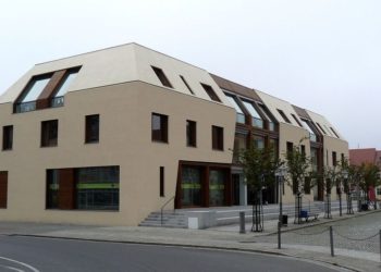 Wikipedia / SPBer / https://de.wikipedia.org/wiki/B%C3%BCrgerhaus_Spremberg#/media/Datei:B%C3%BCrgerhaus_Spremberg_27_09_2008.jpg