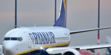 Nach Bombendrohung - Ryanair-Flugzeug musste am Flughafen BER notlanden