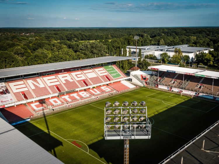 Fußball-WM Qualifikation in Cottbus: Frauen-Nationalmannschaft gegen Bulgarien