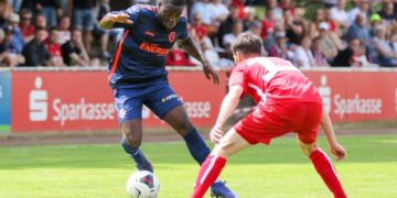 Energie Cottbus verpflichtet Malcolm Badu. Spieltage terminiert