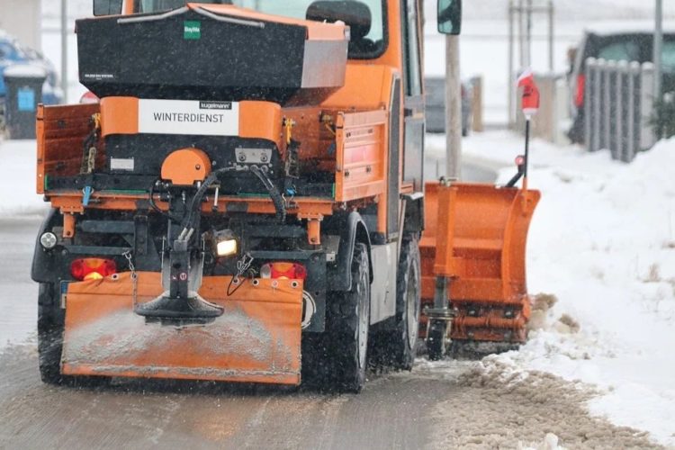 Brandenburger Winterdienst bereit für Eis und Schnee