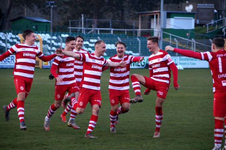 Energie Cottbus gewinnt 2:1 im Geisterspiel bei Chemie Leipzig