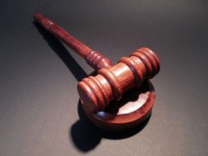 Tödlicher Stoß von Bühne: Anklage nach Vorfall auf Fest in Boxberg
