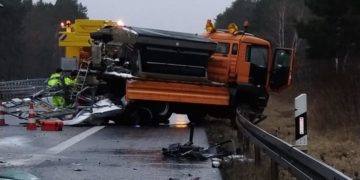 Vollsperrung! LKW-Unfall auf der A15 bei Cottbus