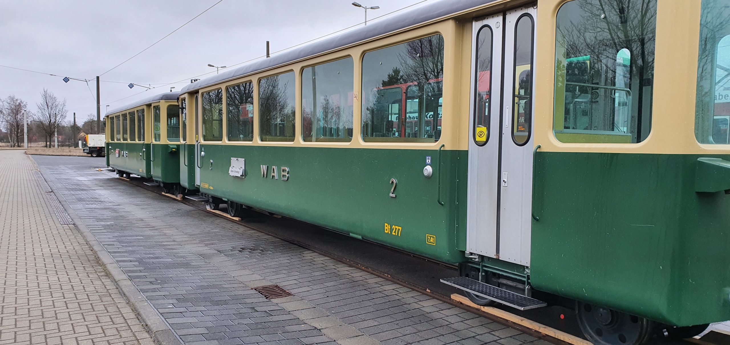 Neue Parkeisenbahnwaggons: Für Cottbuser Pyramiden statt Schweizer Berge