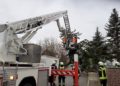 Sturmtief Nadia, umgestürzter Baum in Calau; FFW Calau