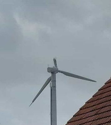 Sturmtief Nadia, abgebrochenes Windrad im Amt Unterspreewald