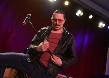 „RALF RAMAZZOTTI ODER WIE ICH DIE ZOMBIEAPOKALYPSE ÜBERLEBTE“