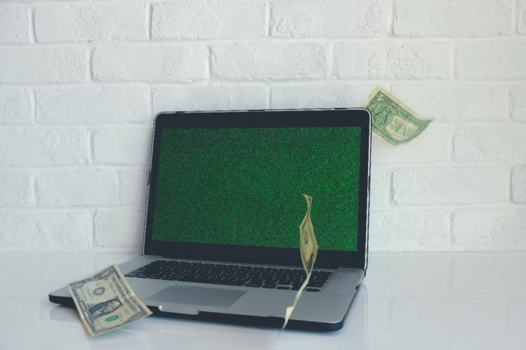 Das Geld liegt bekanntlich nicht auf der Straße – vielleicht lässt es sich aber im Internet beim Spielen finden.